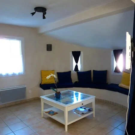 Дом отдыха Maison De Village 6 Pers A La Terriere, Animaux Admis - Fr-1-194-451