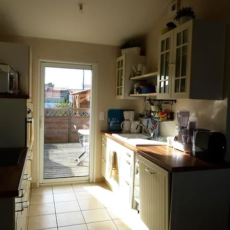 Maison De Village 6 Pers A La Terriere, Animaux Admis - Fr-1-194-451 Holiday home *