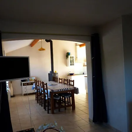 Maison De Village 6 Pers A La Terriere, Animaux Admis - Fr-1-194-451 Дом отдыха *