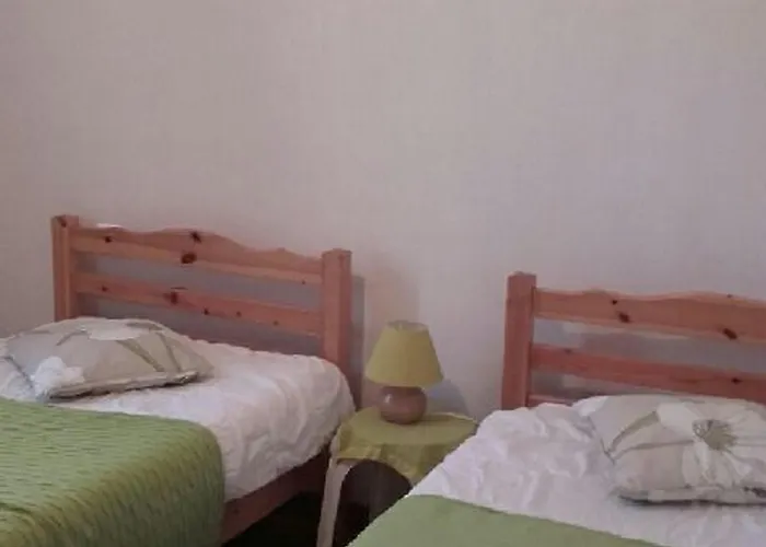 Maison De Village 6 Pers A La Terriere, Animaux Admis - Fr-1-194-451 *