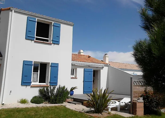 Holiday home Maison De Village 6 Pers A La Terriere, Animaux Admis - Fr-1-194-451 *