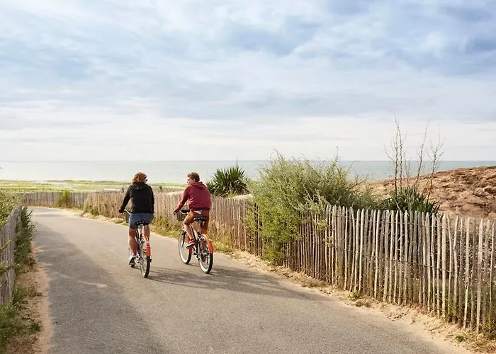 Maison De Village 6 Pers A La Terriere, Animaux Admis - Fr-1-194-451 Holiday home